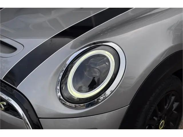 MINI Cooper SE 33 kWh | Camera | Unieke bekleding | Stoelverwarming | LED