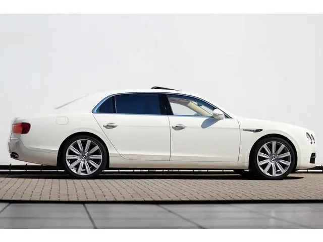 Bentley Flying Spur 4.0 V8 | BTW | Pano | Massage | Ventilatie | Memory