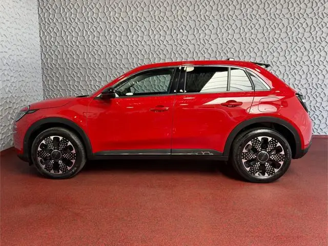 Fiat 600 1.2 HYBRID LA PRIMA CAMERA CARPLAY ADAP.CRUISE STOELVERW. ELEK.KLEP  LEER MASSAGE ELEK.STOE...