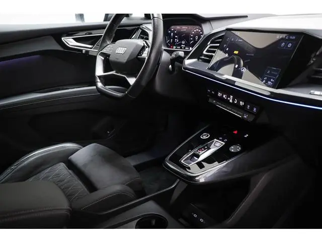 Audi Q4 e-tron 40 Edition 77 kWh | MATRIX LED | HEAD UP  | NAVIGATIE | DAB | APPLE | CAMERA | 21"