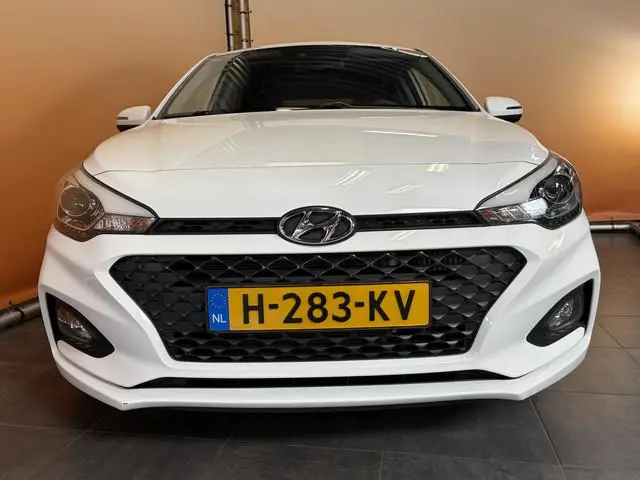 Hyundai i20 1.0 T-GDI Comfort automaat | trekhaak | navi cruise | camera | dealer onderhouden