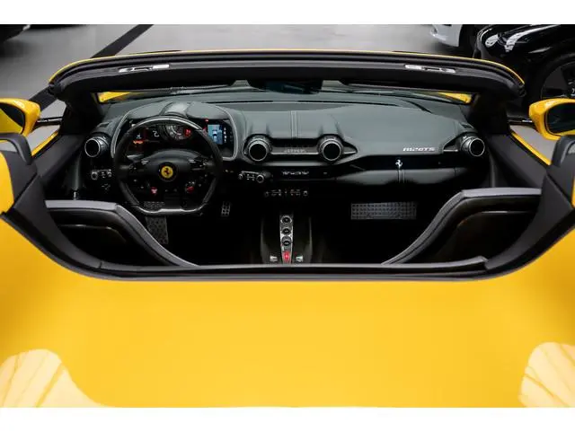 Ferrari 812 GTS