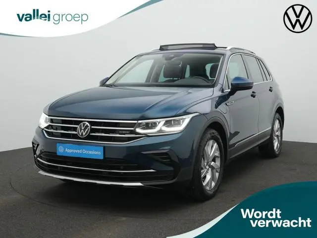 Volkswagen Tiguan 1.4 TSI 245 pk eHybrid Elegance | Panoramadak | Trekhaak | IQ Light | Achteruitrij...