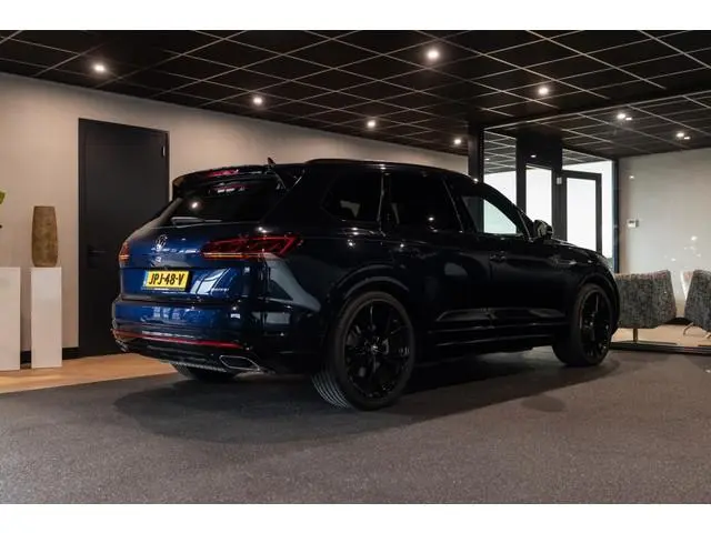 Volkswagen Touareg 3.0 TSI 4Motion R-LINE | Pano | Full Options