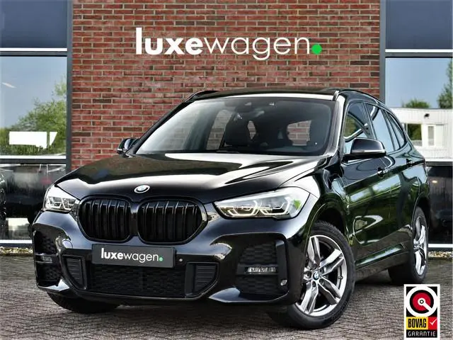 BMW X1 xDrive25e M-Sport Pano El-zetels Camera Carplay El-klep Shadowline