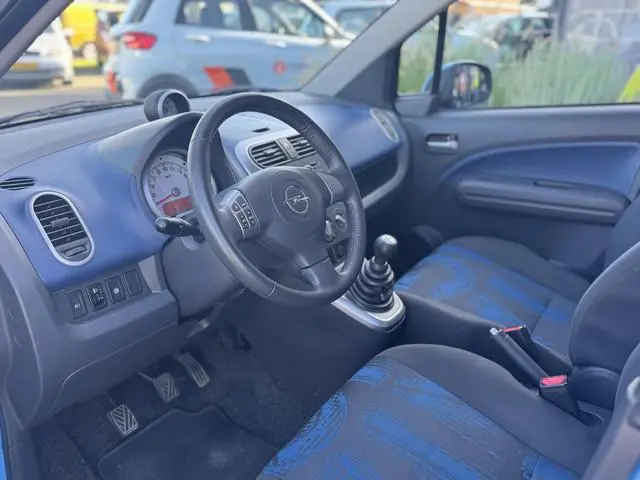 Opel Agila