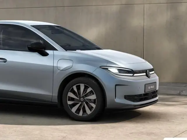 Volkswagen ID. Polo Life First Edition 52 kWh accu, 211 PK · Achteruitrijcamera · Voorstoelen en stu...