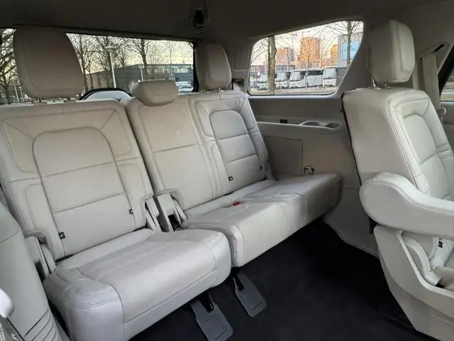Lincoln Navigator