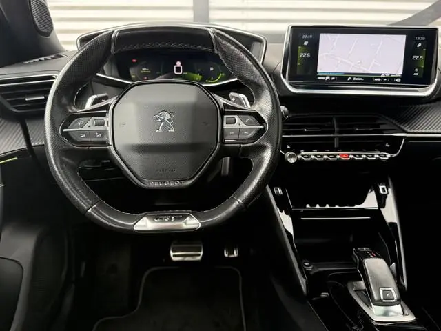 Peugeot 2008 1.2 PureTech GT 1e Eigenaar|Pano|Carplay|i-Cockpit|Camera|Stoelverw|PDC V+A|Navi|APK to...