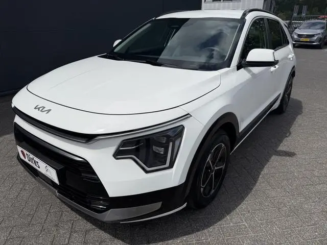 Kia Niro 1.6 GDi Hybrid Dynamic (Stoel-/-stuurverwarming - Camera - Keyless Entry - LED - Adaptieve...