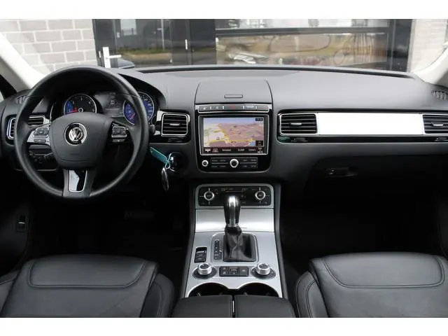 Volkswagen Touareg 3.0 TDI Highline / Panoramadak / Luchtvering