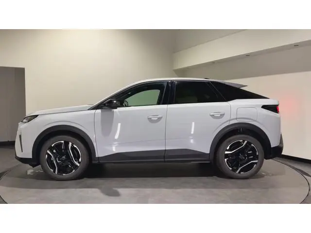 Peugeot e-3008