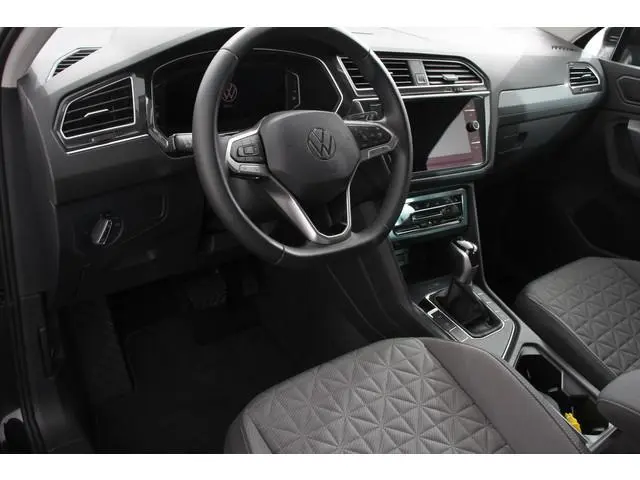 Volkswagen Tiguan 1.5 TSI 150pk Automaat Life  Navigatie Apple Carplay/Android Auto Climate Control...