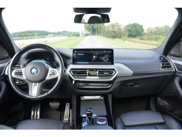 BMW iX3 High Executive 80 kWh / SOH 93% / Panoramadak / Trekhaak / Harman Kardon /