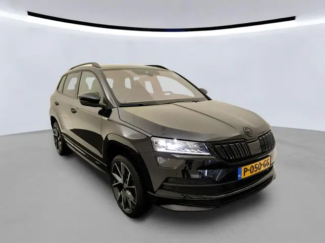 ŠKODA Karoq 1.5 TSI DSG ACT Sportline Business | Matrix-LED | Camera | Stoel/Stuurverw. | Navi