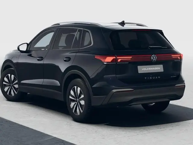 Volkswagen Tiguan Limited Edition 1.5 eHybrid 150 kW / 204 PK SUV 6 Stoelverwarming | Trekhaak | 360...