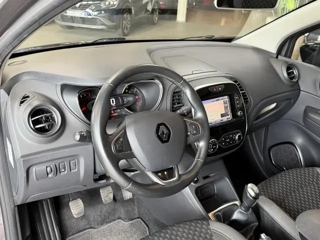 Renault Captur 0.9 TCe Intens | R-Link Navi | Bose | 17" | Camera | PDC V+A | Led |