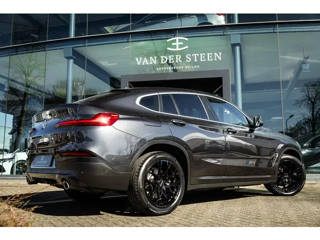 BMW X4 xDrive20i High Executive Edition Stoelverwarming V+A | Luxe Lederen Bekleding | Afn. Trekhaak...