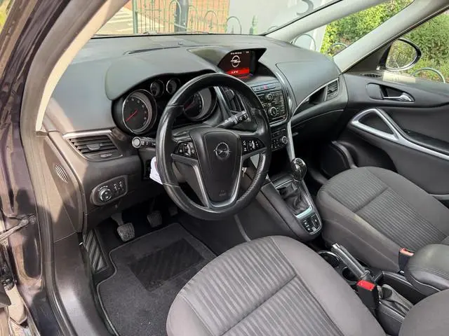 Opel Zafira Tourer