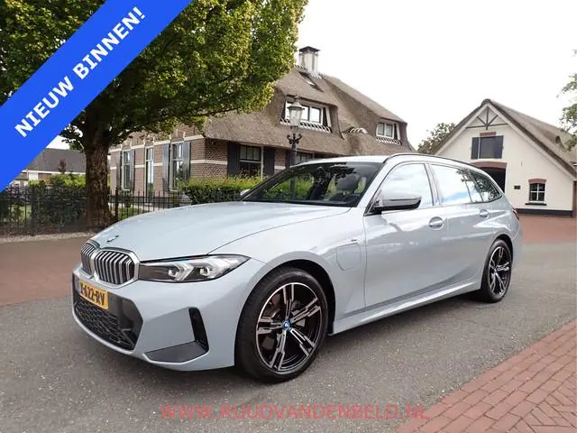 BMW 3-serie Touring 320e / TREKHAAK / FACELIFT WIDESCREEN / CARPLAY / SPORTSTOELEN
