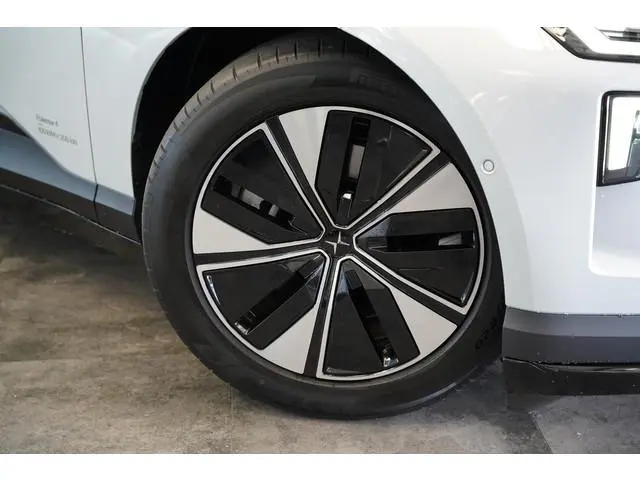 Polestar 4