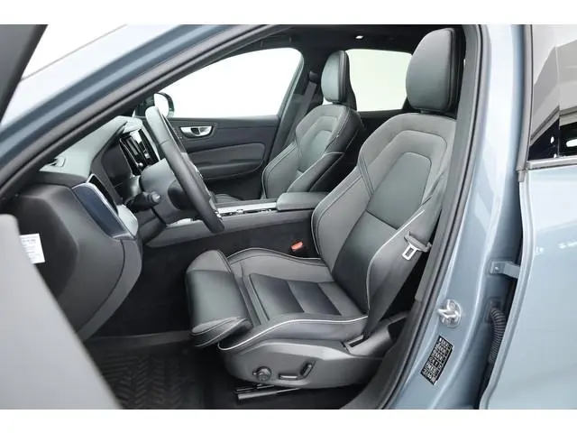 Volvo XC60 2.0 T6 Plug-in hybrid AWD Plus Dark SOH 97% | Long Range | Pano | Memory Seats | Elek. Tr...
