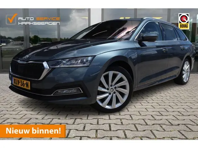 ŠKODA Octavia Combi 1.4 TSI iV PHEV Business Edition | ACC | Camera | 18 Inch |
