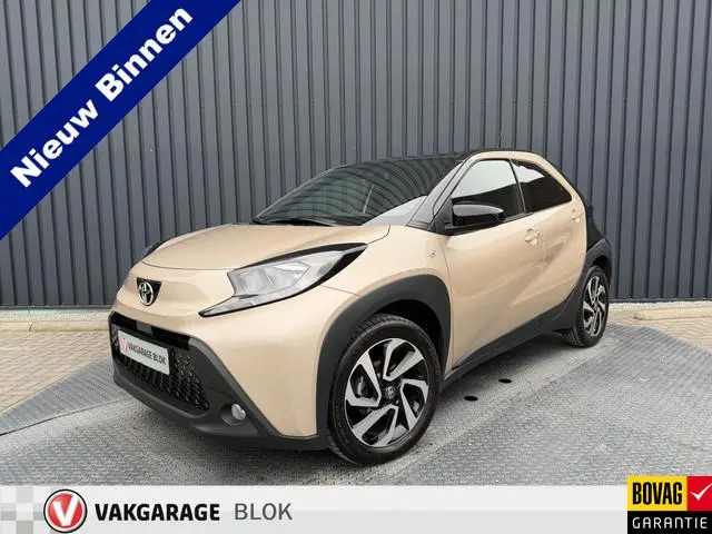 Toyota Aygo X 1.0 VVT-i S-CVT Premium | PDC V+A | Clima | 6.200km | Rijklaar!!!