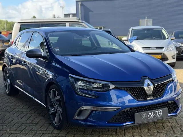 Renault Mégane 1.6 TCe GT 205PK | AUTOMAAT | Van de Renault Dealer | RS Drive | Stoelverwarming | 4...