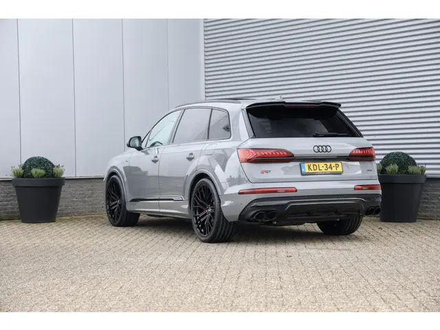 Audi Q7 55 TFSI e quattro S-Line Pano|Trekh|Nardo|SQ7