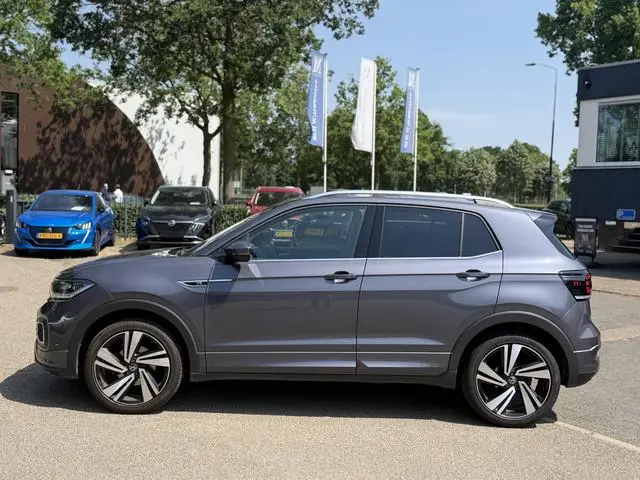 Volkswagen T-Cross 1.0 TSI R-Line VAN: 26.400,- VOOR: 24.330,- UW WKVOORDEEL: 2.070,- | AUTOMAAT | C...