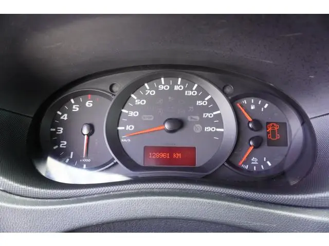 Nissan NV400