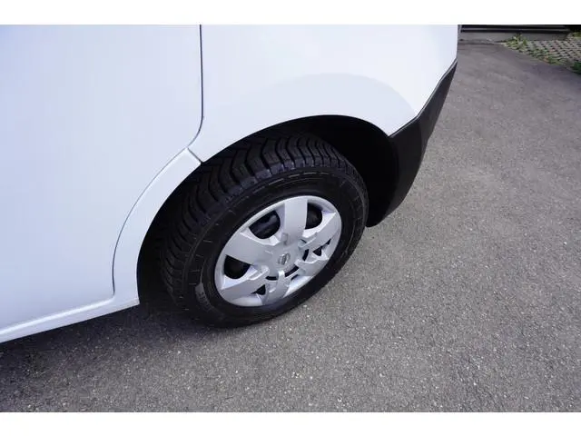 Nissan NV400