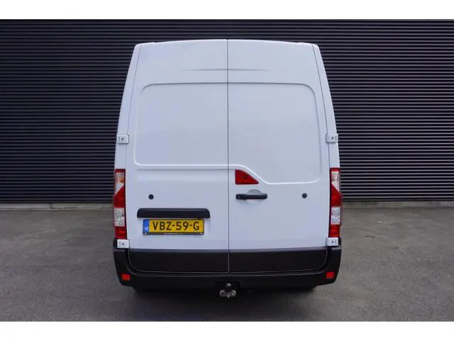 Nissan NV400