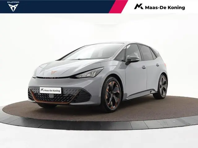 CUPRA Born Business One 204pk 62 kWh · SOH 96,2 % · Panoramadak · Camera · Apple/Android Car Play ·...