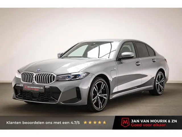 BMW 3-serie 330e M-Sport | COMFORT / INNOVATION- PACK | HEAD UP | 360 CAMERA