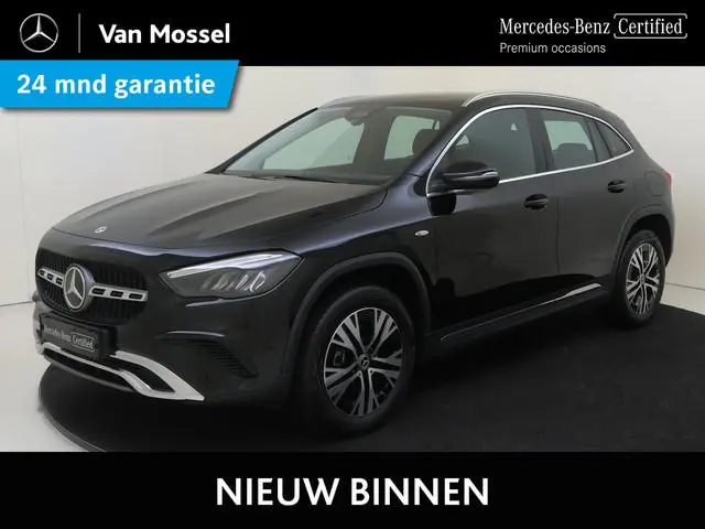 Mercedes-Benz GLA-klasse 250 e Business Solution Luxury / Winterpakket / Achteruitrijcamera /