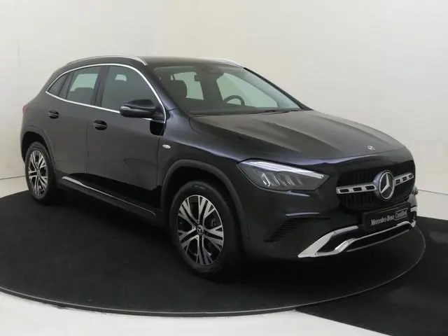 Mercedes-Benz GLA-klasse 250 e Business Solution Luxury / Winterpakket / Achteruitrijcamera /