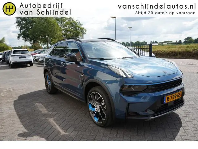 Lynk & Co 01