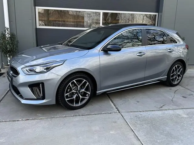 Kia Ceed 1.0 T-GDi 120pk GT-Line Panorama Climate control Navigatie Stoel - Stuur verwarming