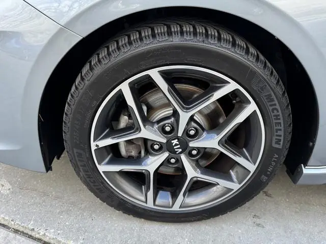 Kia Ceed 1.0 T-GDi 120pk GT-Line Panorama Climate control Navigatie Stoel - Stuur verwarming