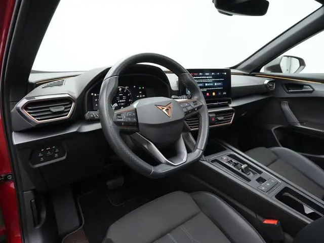 CUPRA Formentor 1.4 e-Hybrid 204 pk | Panoramadak | Trekhaak | Geheugenstoel | Achteruitrijcamera |...
