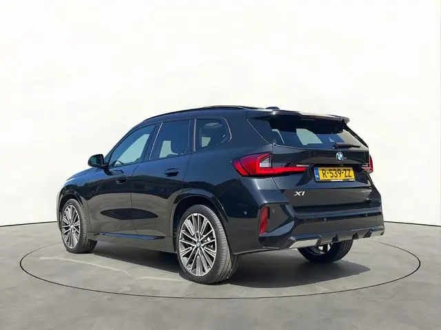 BMW X1 xDrive23i 218PK M-Sport Individual Pano Head-UP Harman-Kardon 360 Camera