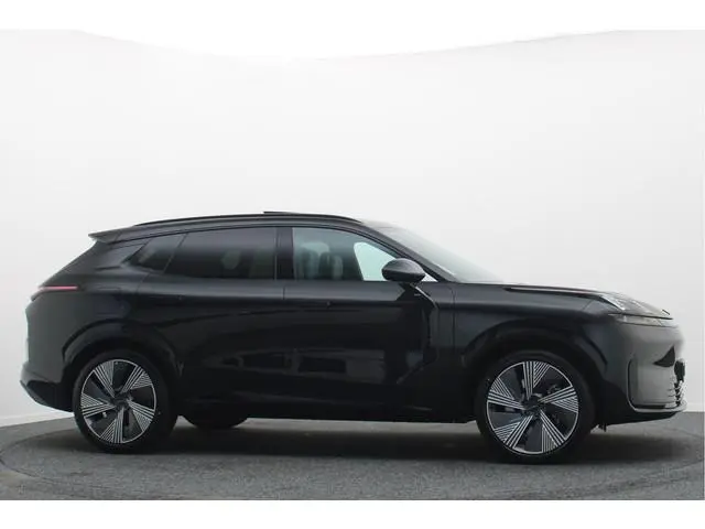 Lynk & Co 08