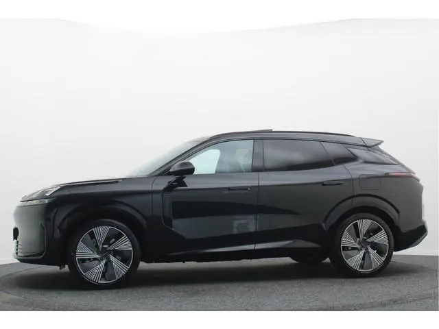 Lynk & Co 08
