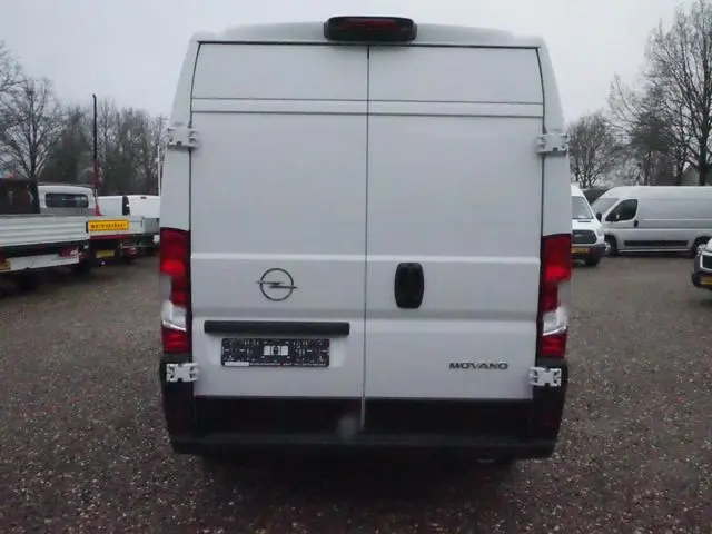 Opel Movano