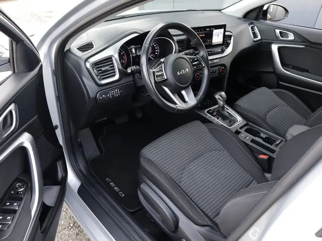Kia Ceed Sportswagon 1.0 T-GDi MHEV DynamicLine 1e-Eig. & Keurig-Onderh. BOVAG-Garantie. NL-Auto.