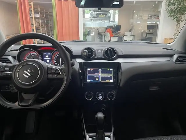 Suzuki Swift 1.2 Select SmartHybride [ CARPLAY I CAMERA I ADAPTIVE CRUIS ]
