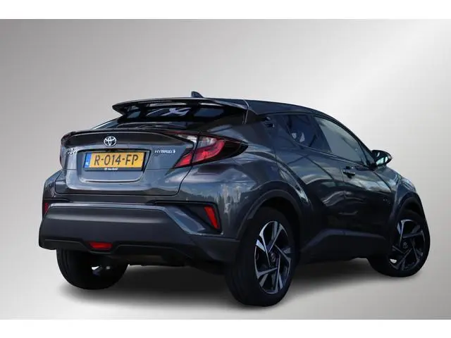 Toyota C-HR 1.8 Hybrid Dynamic, Apple Carplay / Android Auto, DAB+, Adaptieve cruise control.