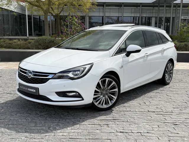 Opel Astra Sports Tourer 1.6 Turbo 200 Pk Innovation / Pano / Alcantara leder / Camera / Full Option